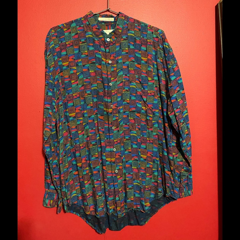 Perry Ellis button up. Size: M.